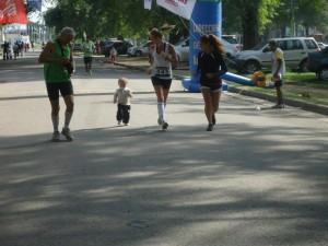 Constanza Vélez en el Maratón de Tucumán