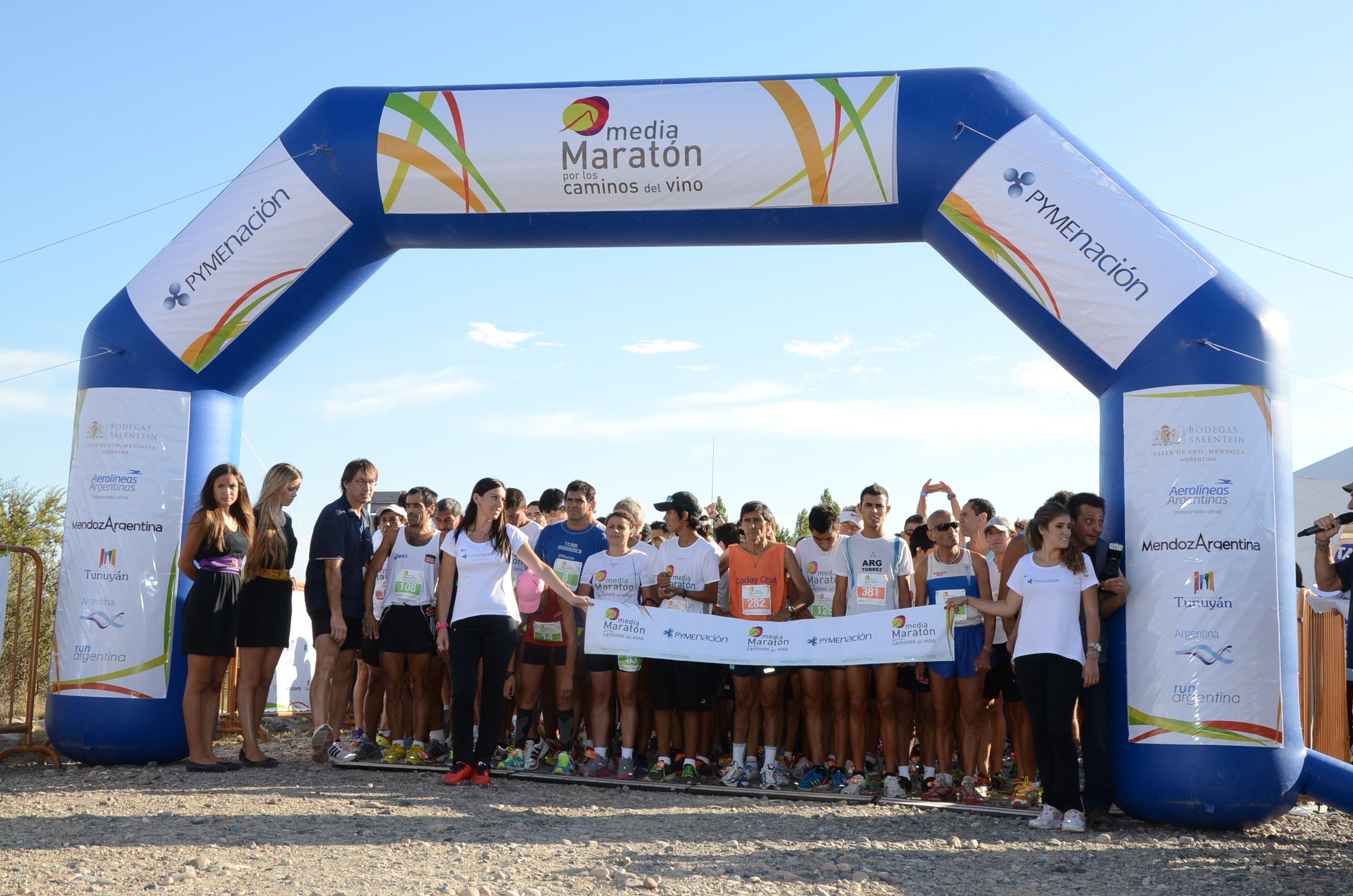 Salida del Medio Maratón por los Caminos del Vino 2013
