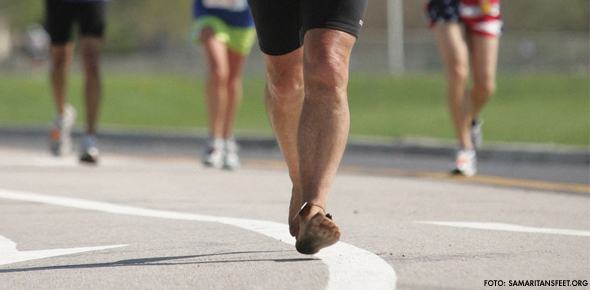 Correr descalzo: Hay que hacerlo con precaución