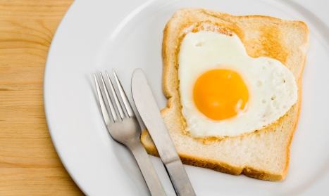 ¿Sabías que al no desayunar puedes perder masa muscular?