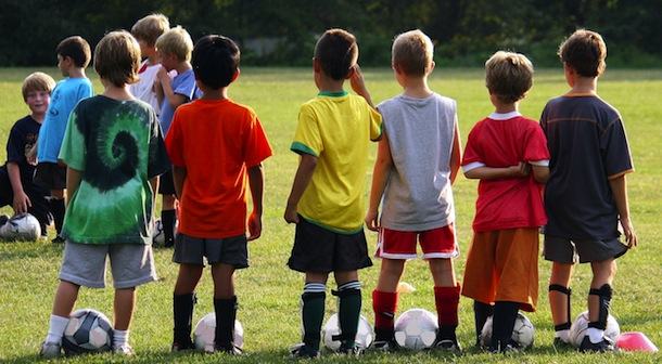 Cómo prevenir lesiones deportivas en los niños