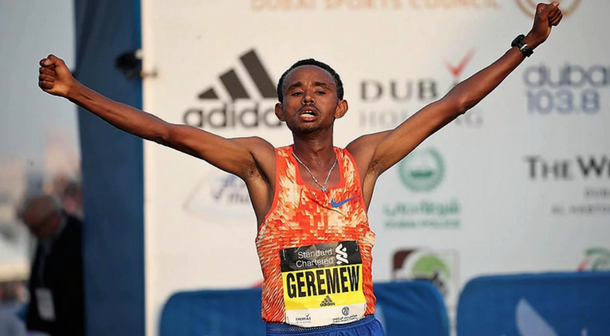 Etíope Mosinet Geremew batió récord en los 21K de Buenos Aires 2018