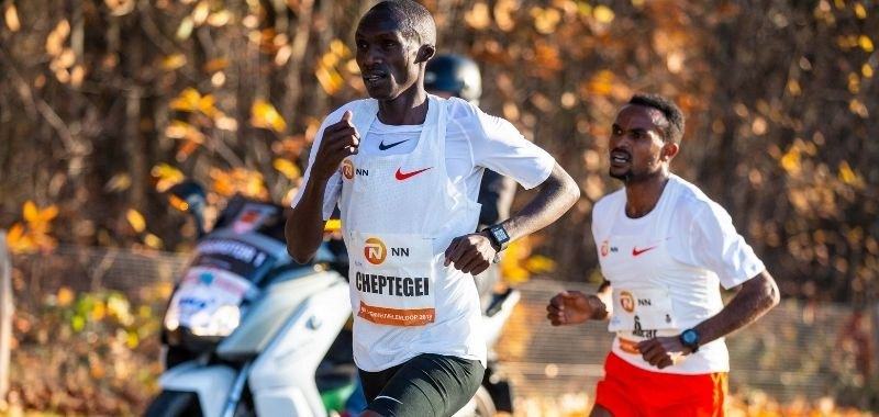 Joshua Cheptegei busca record del mundo por Soy Maratonista