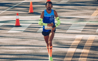 Pedro Gómez gana en maratón de Rosario