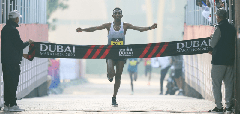 Tola ganador Maratón de Dubai 2023