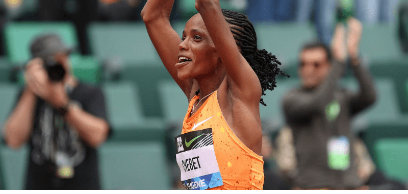Beatrice Chebet record mundial 10 mil metros