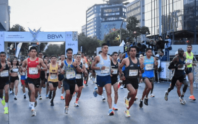 Los corredores kenianos Domongole y Tele ganan el Medio Maratón de Ciudad de México