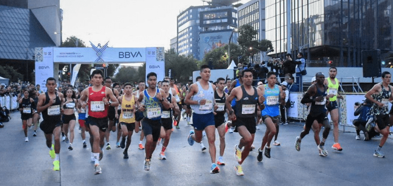 ciudad de mexico mexincano azteca running media maraton