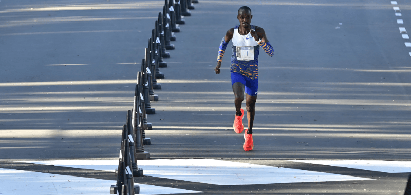 Jacob Kiplimo récord mundial de media maratón