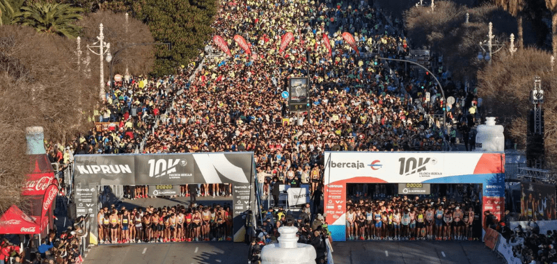 El 10K Valencia Ibercaja by Kiprun vuelve a demostrar su enorme poder de convocatoria. En su primer día de inscripciones para la edición de 2027, la prueba ha superado ya los 10.000 corredores inscritos, alcanzando así el tercer tramo de precios apenas unas horas después de la apertura del proceso a las 12:00 horas del martes día 10 de febrero.