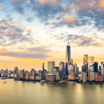Corredores cruzando el puente Verrazzano-Narrows durante el Maratón de Nueva York (New York City Marathon), una de las seis World Marathon Majors. La prueba de 42.195 km recorre los cinco distritos de Nueva York y finaliza en Central Park.